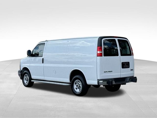 2023 GMC Savana 2500 Work Van 4