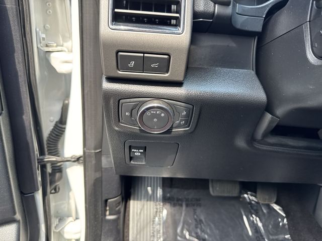 Used 2020 White Ford XLT image 25