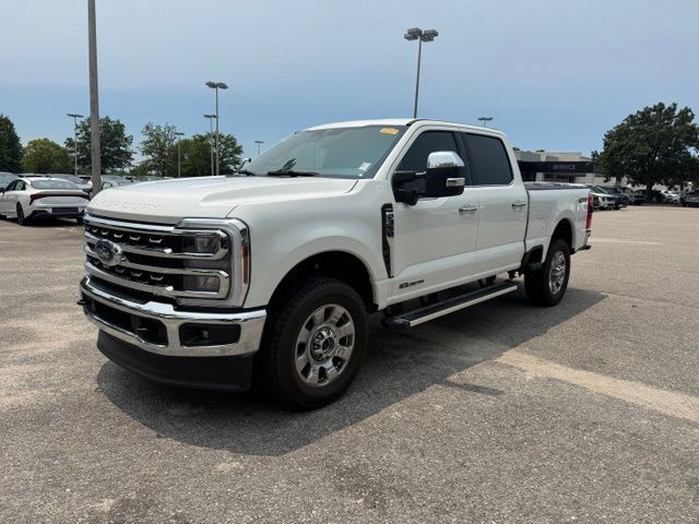 White Metallic 2025 Ford F-350 Super Duty Pickup Truck Four-Wheel Drive Automatic
