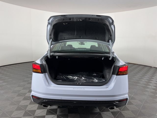 2025 Gray Sky Pearl Nissan Altima 2.5 SR FWD Sedan