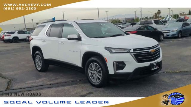Summit White 2023 Chevrolet Traverse LT Cloth FWD SUV / Crossover Front-Wheel Drive 9-Speed Automatic