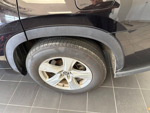 2022 Toyota Highlander L Brown at Bravo Nissan
