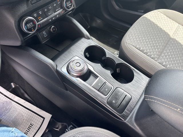 2021 Ford Escape SE photo