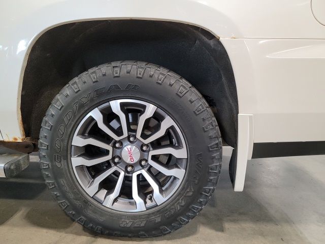 2015 White Diamond Tricoat GMC Yukon XL Denali 4X4 SUV