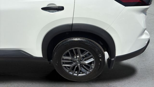 Used 2025 White Nissan S image 35