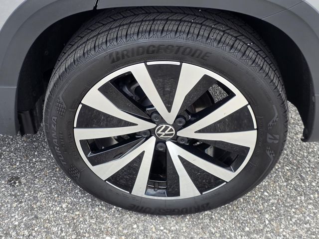 2024 Volkswagen Taos SE - Photo 36