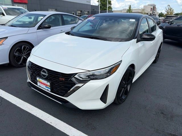 Aspen White Tricoat/Super Black 2024 Nissan Sentra Sedan Front-Wheel Drive Continuously Variable Transmission