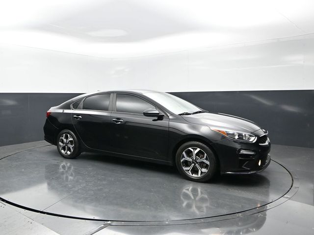 2021 Kia Forte LXS AT's photo