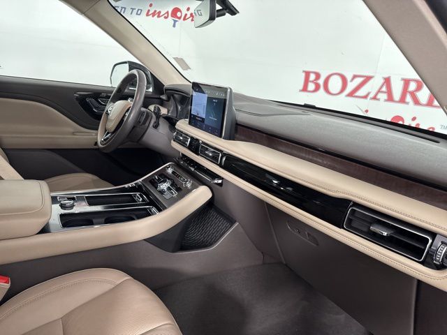 2022 Pristine White Metallic Tri-Coat Lincoln Aviator Reserve RWD SUV