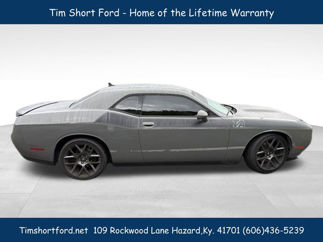 Destroyer Gray Clearcoat 2017 Dodge Challenger R/T RWD Coupe Rear-Wheel Drive 6-Speed Manual