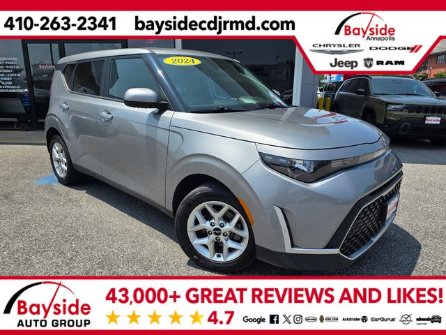  2024 Kia Soul LX FWD   