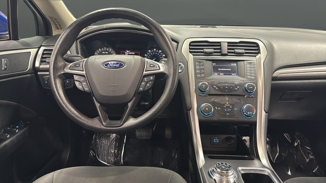 Used 2017 Lightning Blue Ford SE image 11