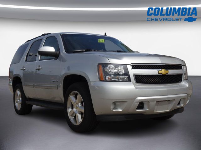 Silver Ice Metallic 2013 Chevrolet Tahoe SUV / Crossover Four-Wheel Drive 6-Speed Automatic Overdrive