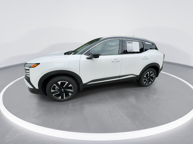 Used 2025 White Nissan SR image 4