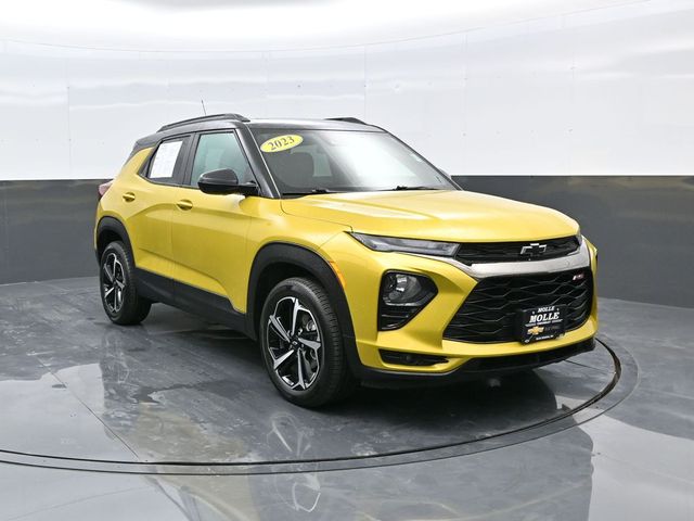 Yellow Metallic 2023 Chevrolet Trailblazer SUV / Crossover Four-Wheel Drive 9-Speed Automatic