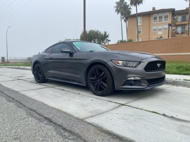 2017 Ford Mustang EcoBoost Coupe RWD