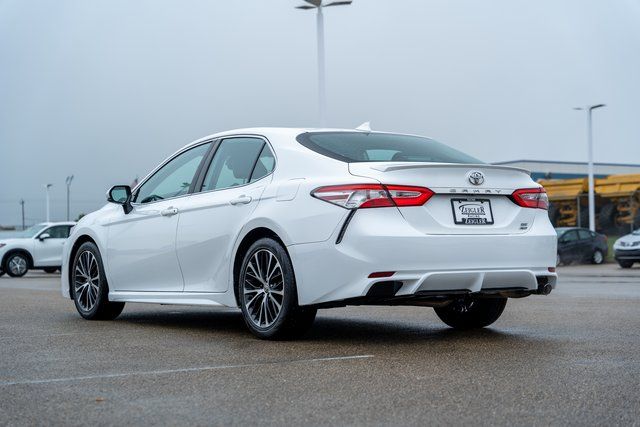 2020 Toyota Camry SE 5