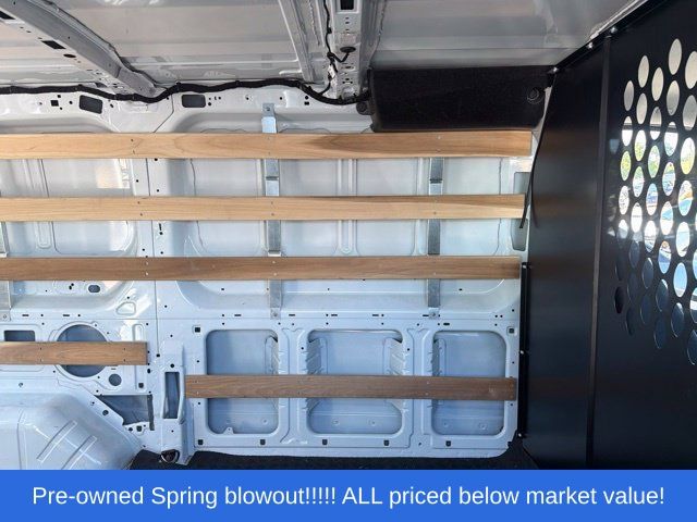 Used 2025 White Ford XL image 13
