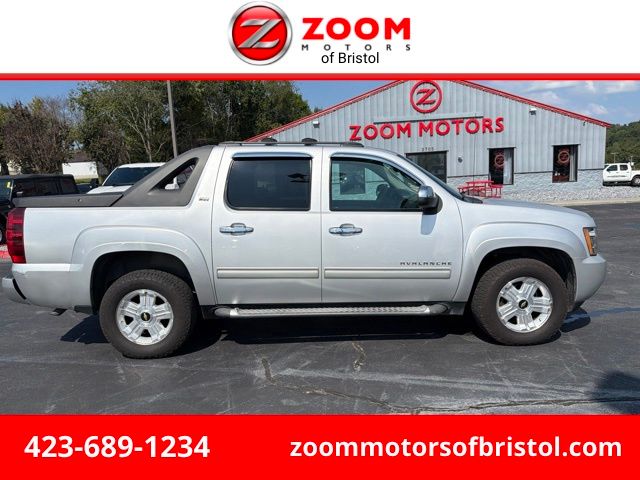 Silver Ice Metallic 2012 Chevrolet Avalanche Pickup Truck Four-Wheel Drive 6-Speed Automatic