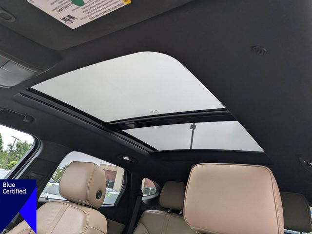 Used 2019 Red Chevrolet Premier image 24