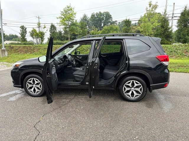2023 Subaru Forester Premium Black at Rafferty Subaru