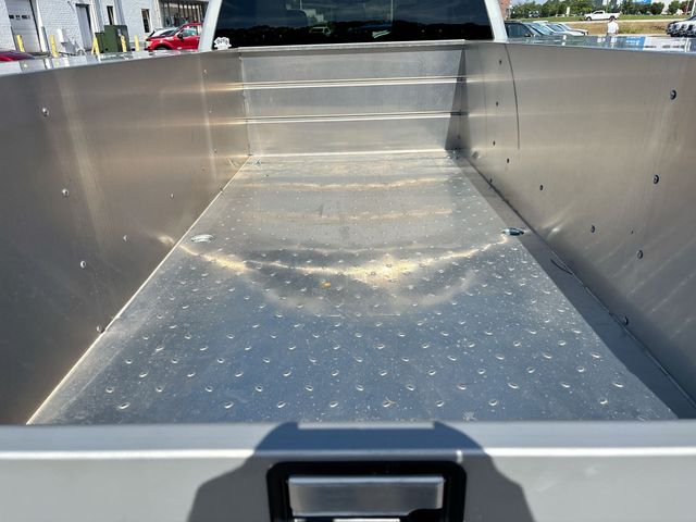 New 2025 Avalanche Ford F-350® XLT image 10