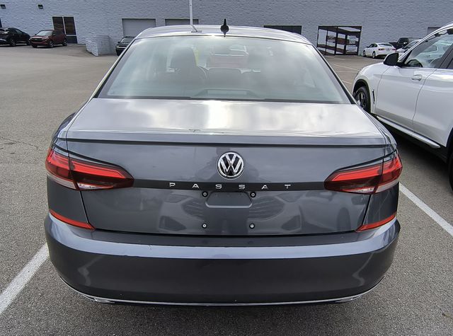 2022 Volkswagen Passat 2.0T Limited Edition 4