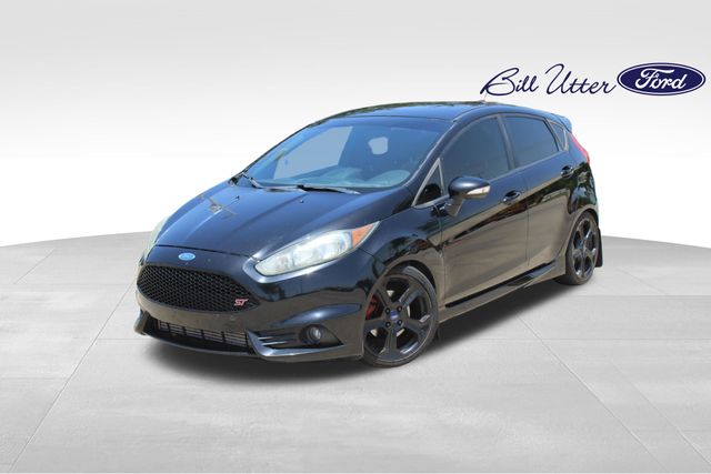 Shadow Black 2016 Ford Fiesta Hatchback Front-Wheel Drive 6-Speed Manual