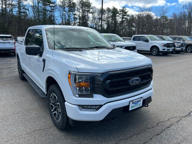 Oxford White 2022 Ford F-150 XLT SuperCrew 4WD Pickup Truck Four-Wheel Drive Automatic