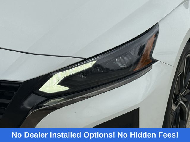 2023 Nissan Altima 2.5 SR White at Central Houston Nissan