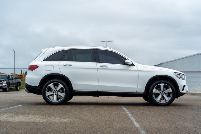 2021 Mercedes-Benz GLC GLC 300 8