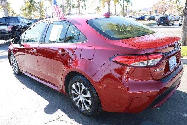 2022 Toyota Corolla Hybrid LE 4