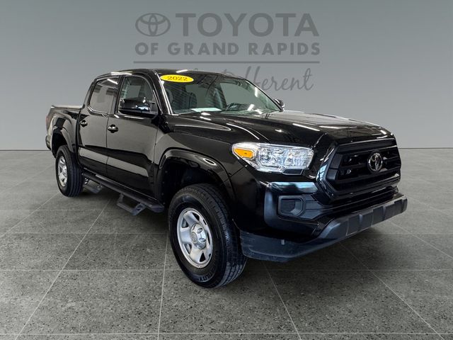 Midnight Black Metallic 2022 Toyota Tacoma SR V6 Double Cab 4WD Pickup Truck Four-Wheel Drive 6-Speed Automatic