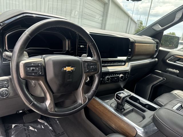 Used 2022  Chevrolet High Country image 17