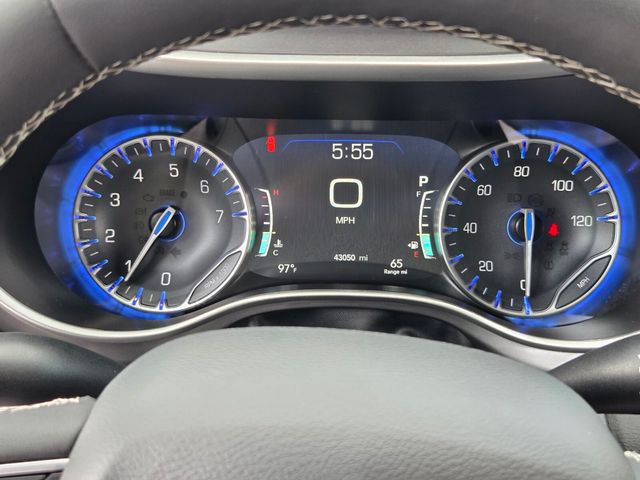 Used 2026 Chrysler Pacifica Van