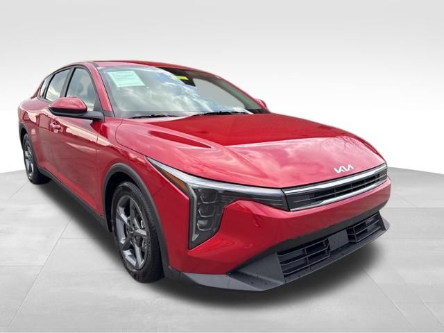 Currant Red 2025 Kia K4 LXS FWD Sedan Front-Wheel Drive Continuously Variable Transmission