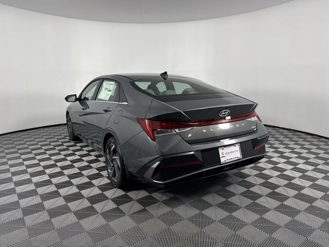 New 2025 Hyundai Elantra Hybrid For Sale in Indianapolis, IN