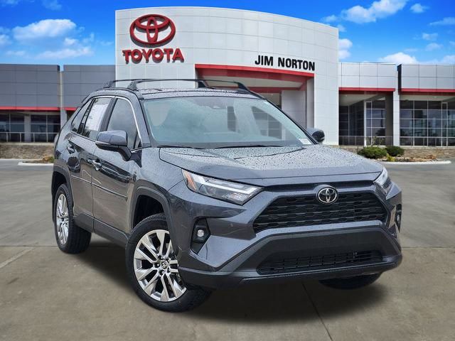 2025 Toyota RAV4 XLE Premium's photo