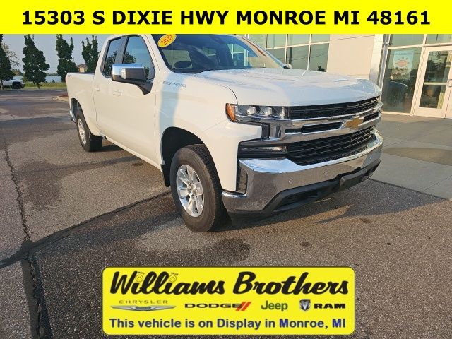 2020 Chevrolet Silverado 1500 LT - Summit White exterior view 3