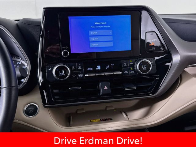 Used 2025 Toyota Highlander SUV