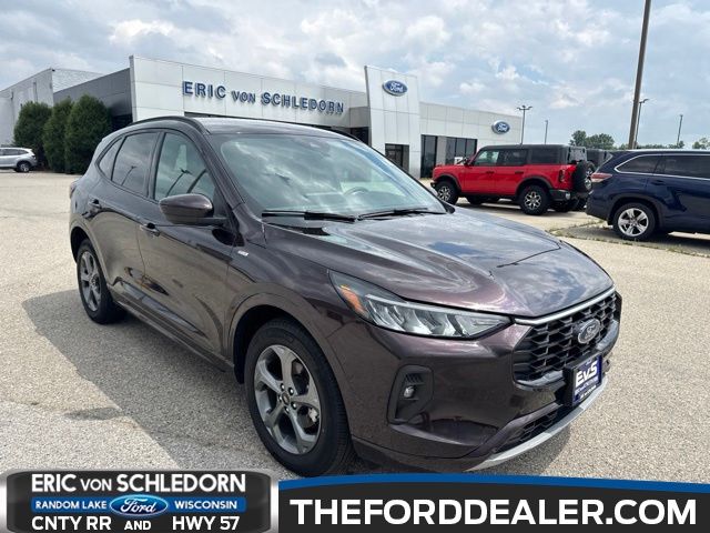 2023 Ford Escape Hybrid ST-Line Select AWD