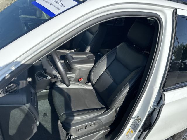 Used 2022 White Chevrolet Z71 image 12