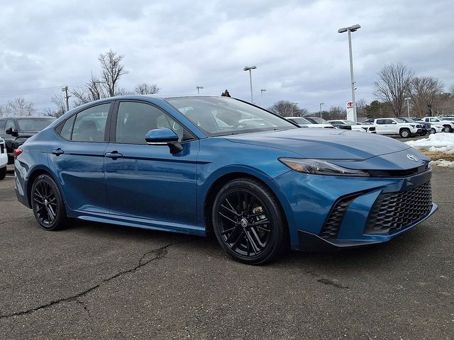 2025 Toyota Camry SE FWD