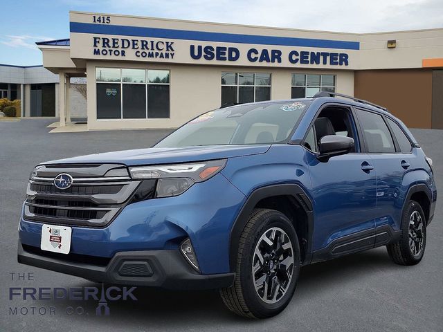 2025 Subaru Forester Premium Crossover AWD