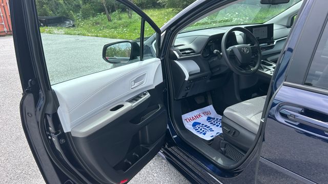Used 2026 Toyota Sienna Van
