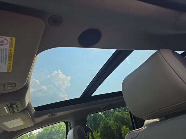 New 2026 Star White Metallic Tri-Coat Ford F-350® Platinum® image 30