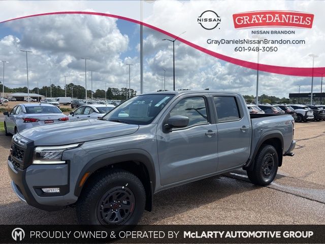 2025 Nissan Frontier PRO-4X's photo