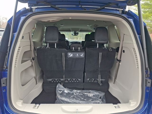 used 2021 Chrysler Pacifica car, priced at $23,498