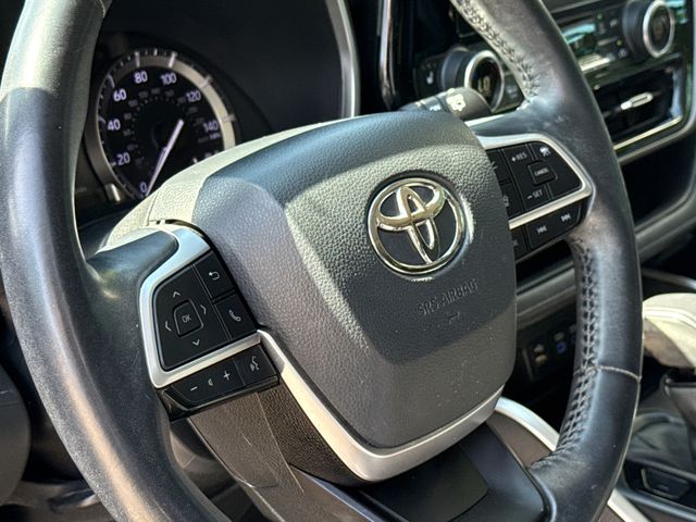 Used 2022 Toyota Highlander SUV