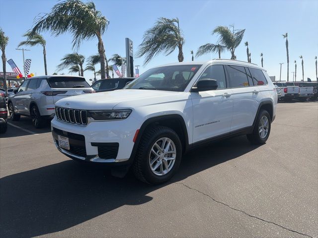 2023 Jeep Grand Cherokee L Laredo RWD